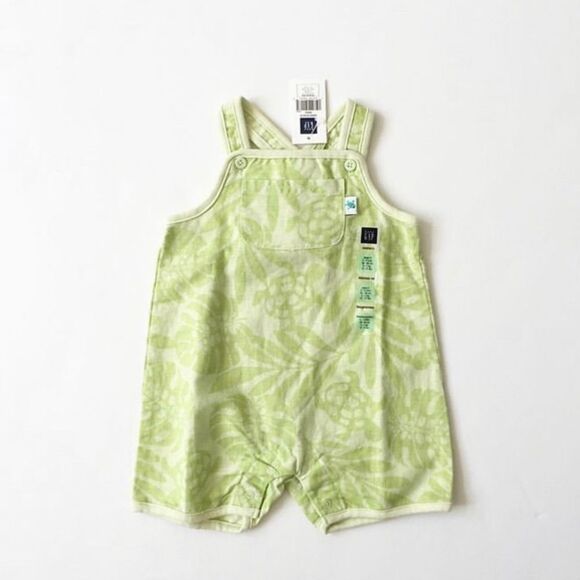 BABygap NWT green turtle print romper 3-6 months - Picture 1 of 2